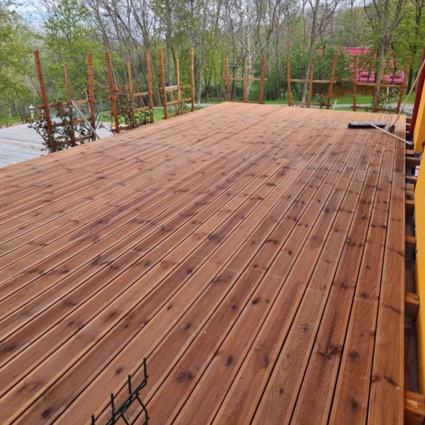 dusumea lemn deck